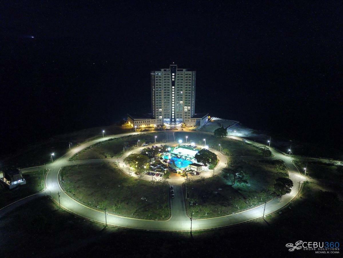 Oceanfront At Arterra, Fast Wifi, Nflix, Kitchen -C Villa Lapu-Lapu City Eksteriør billede